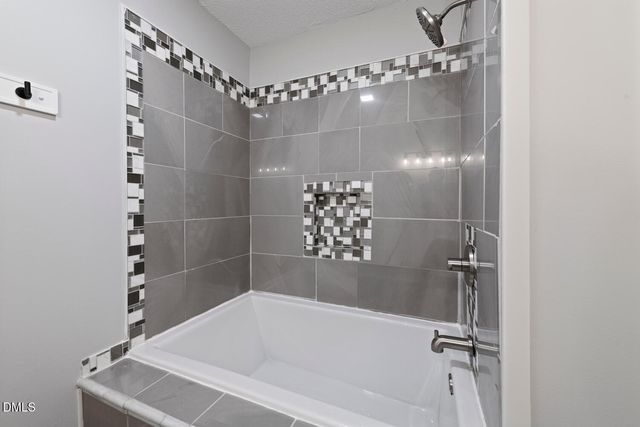 70 Willow Way, Chapel Hill, NC 27516