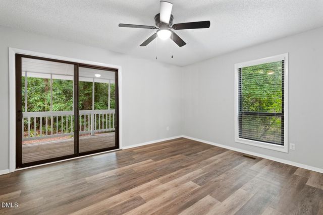 70 Willow Way, Chapel Hill, NC 27516