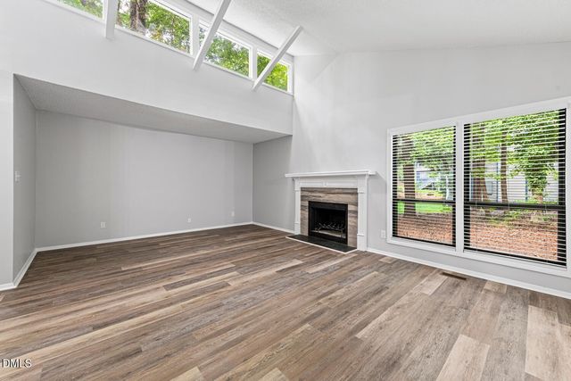 70 Willow Way, Chapel Hill, NC 27516