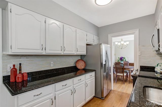 60 Flamingo Drive, Crestwood, MO 63123