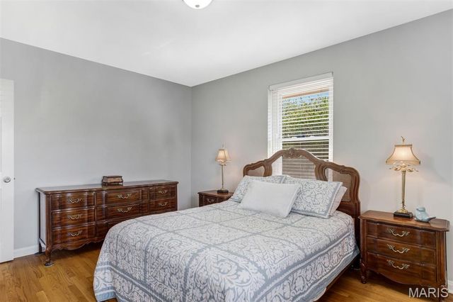 60 Flamingo Drive, Crestwood, MO 63123