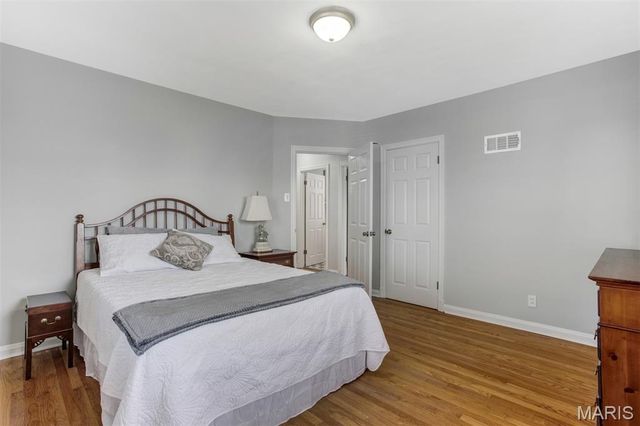 60 Flamingo Drive, Crestwood, MO 63123