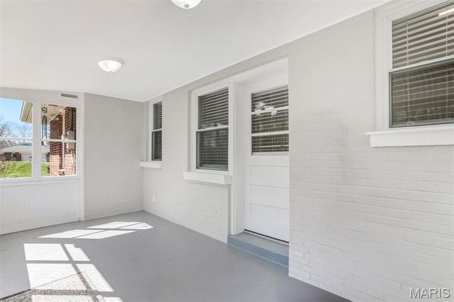 60 Flamingo Drive, Crestwood, MO 63123