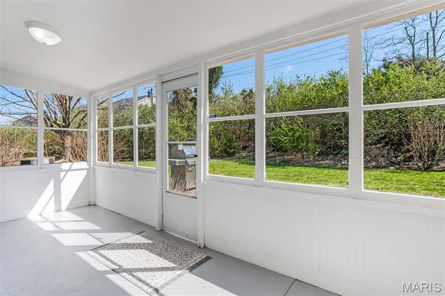 60 Flamingo Drive, Crestwood, MO 63123