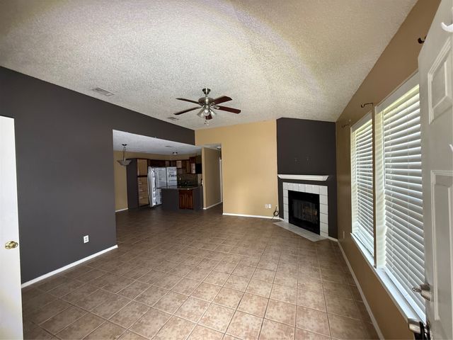 4316 Elliott Oaks Drive, Arlington, TX 76017