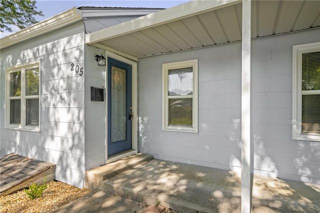 205 N Independence Street, Pleasant Hill, MO 64080