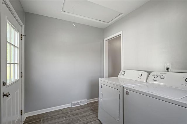205 N Independence Street, Pleasant Hill, MO 64080