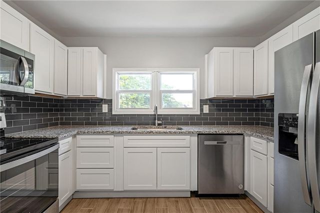 205 N Independence Street, Pleasant Hill, MO 64080