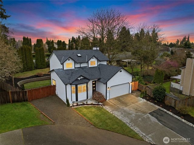 8828 NE 152nd Street, Kenmore, WA 98028