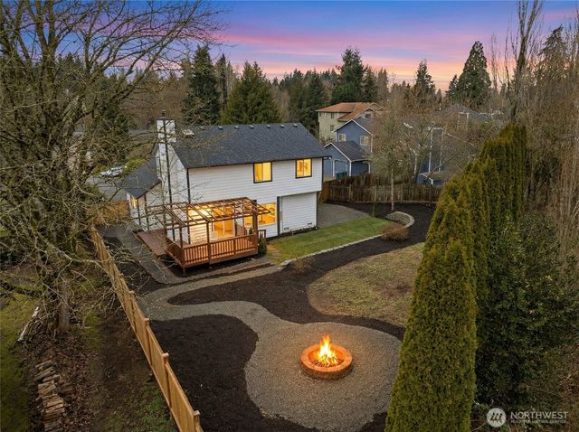 8828 NE 152nd Street, Kenmore, WA 98028