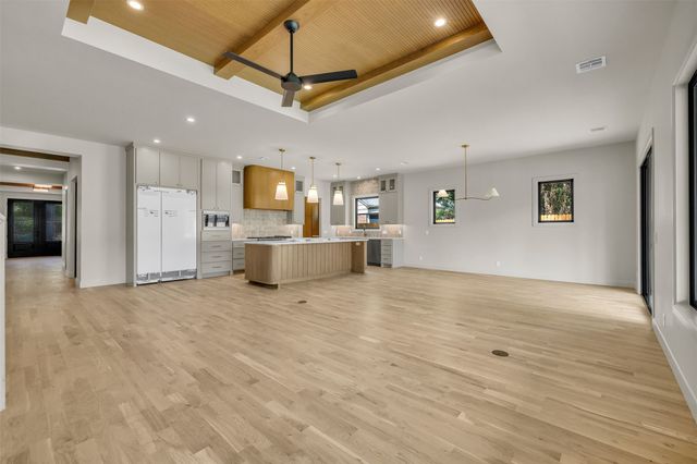 3917 S Rockford Avenue, Tulsa, OK 74105