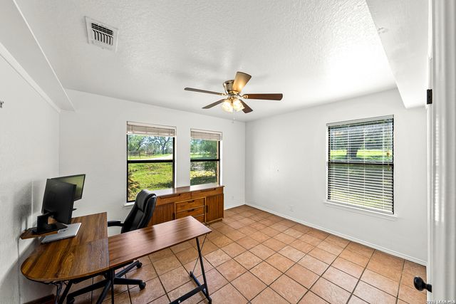 175 Quail Creek Dr., Lytle, TX 78052