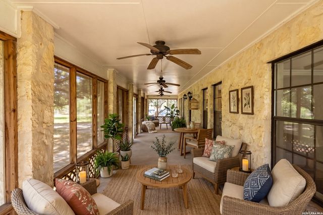 175 Quail Creek Dr., Lytle, TX 78052