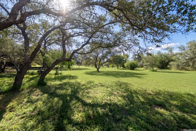 175 Quail Creek Dr., Lytle, TX 78052