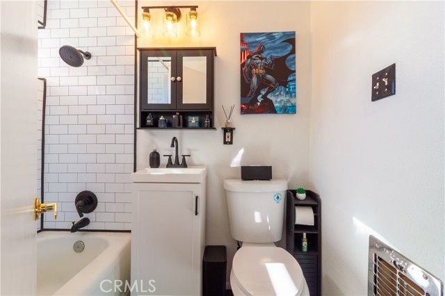 2005 W Milling, Lancaster, CA 93536