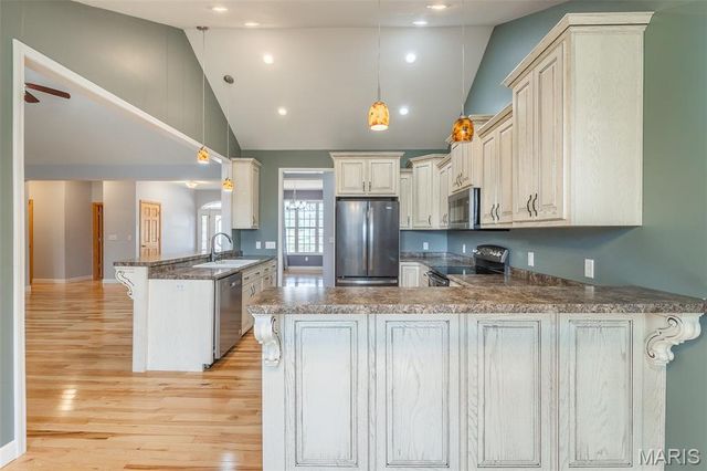 6200 Pinecrest Drive, Poplar Bluff, MO 63901