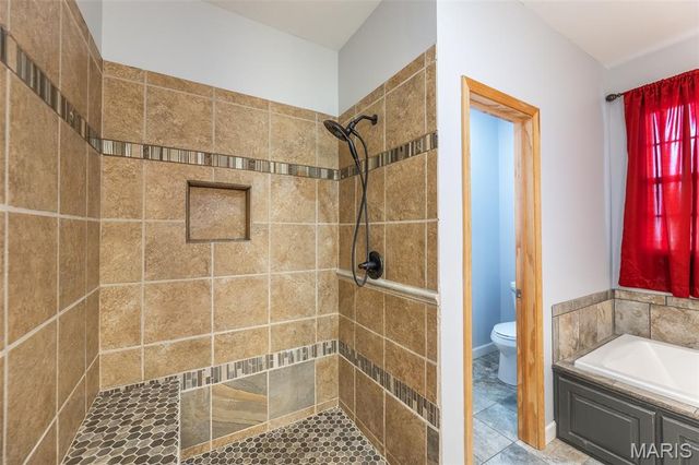 6200 Pinecrest Drive, Poplar Bluff, MO 63901