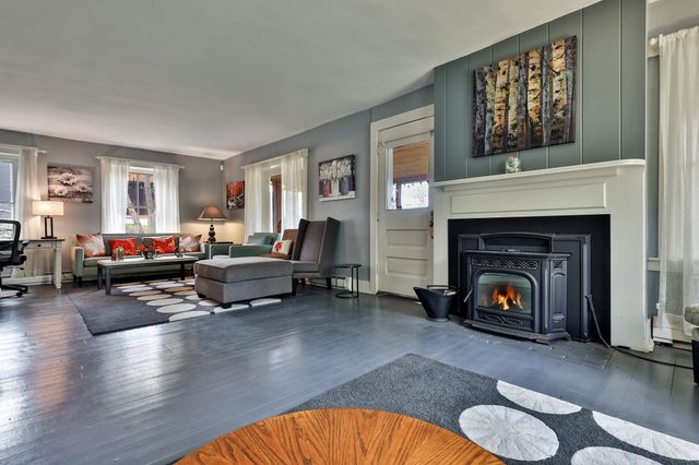 76 Goldthwaite Road, Chester, VT 05143