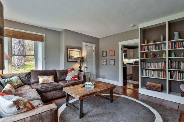 76 Goldthwaite Road, Chester, VT 05143