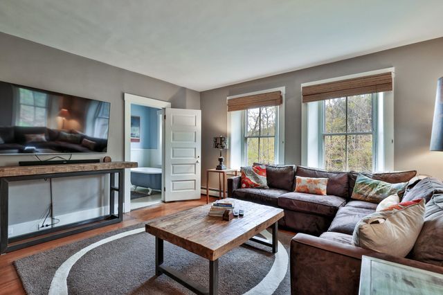 76 Goldthwaite Road, Chester, VT 05143