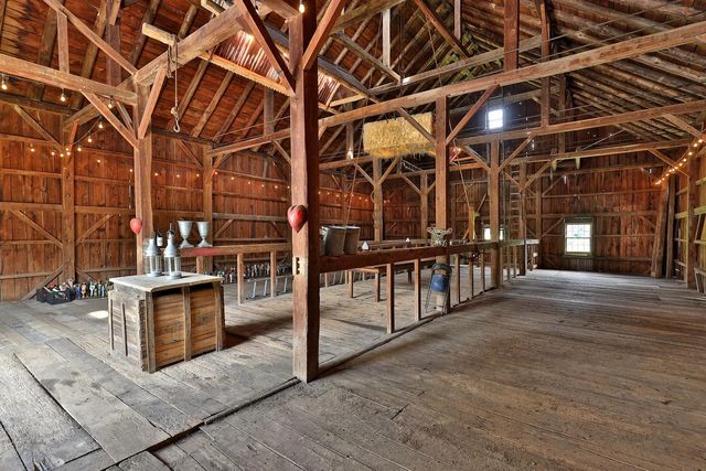 76 Goldthwaite Road, Chester, VT 05143