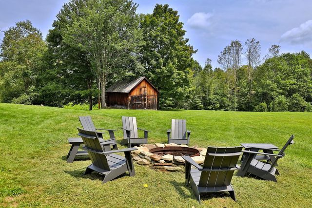 76 Goldthwaite Road, Chester, VT 05143