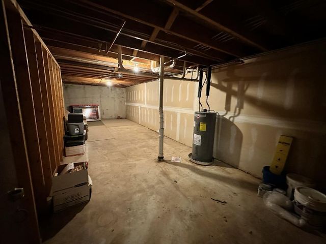 1657 S Carriage LANE, New Berlin, WI 53151