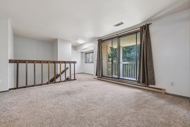 1657 S Carriage LANE, New Berlin, WI 53151