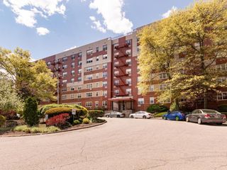 7 Balint Drive 714, Yonkers, NY 10710