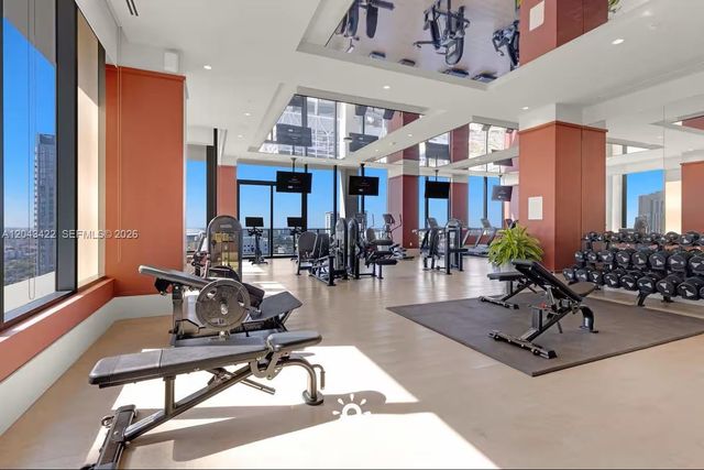 11 NE 6th St 1606, Miami, FL 33132