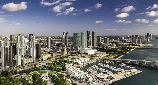 11 NE 6th St 1606, Miami, FL 33132