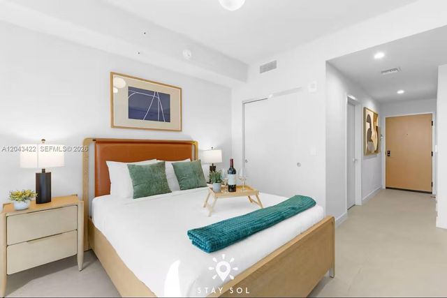 11 NE 6th St 1606, Miami, FL 33132