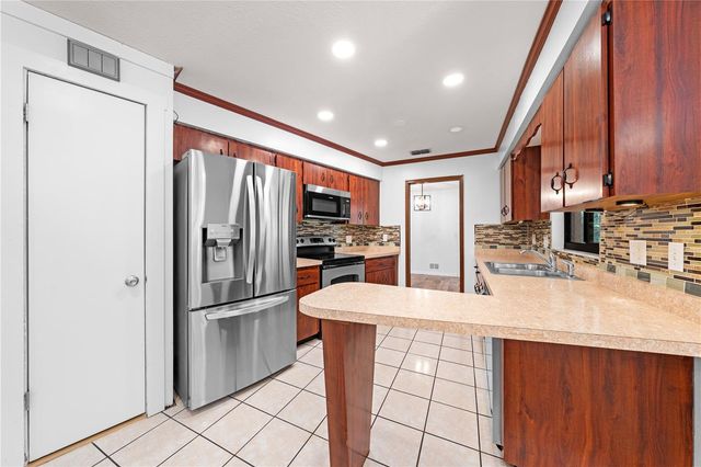 2440 CRANE COURT, St Cloud, FL 34771