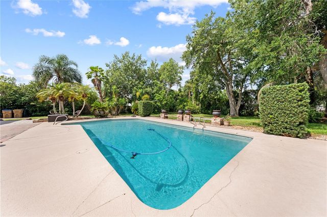 2440 CRANE COURT, St Cloud, FL 34771