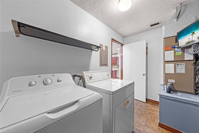 2440 CRANE COURT, St Cloud, FL 34771