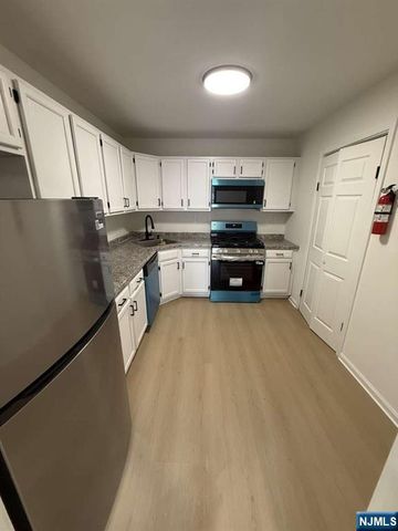 91 Callahan Court, Newark, NJ 07103