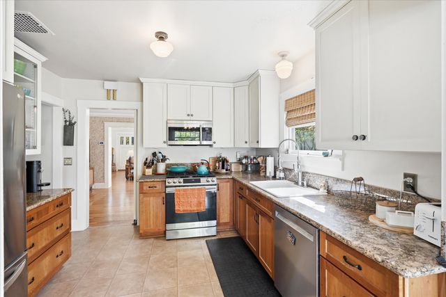 821 Minnesota Avenue, Medford, OR 97504