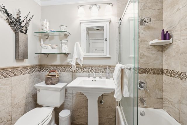 821 Minnesota Avenue, Medford, OR 97504