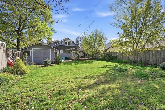 821 Minnesota Avenue, Medford, OR 97504