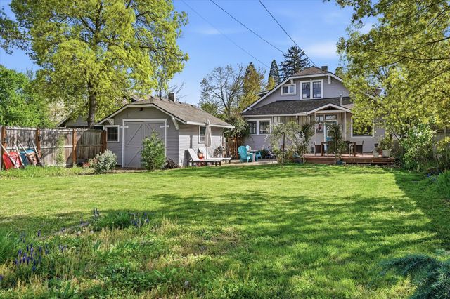 821 Minnesota Avenue, Medford, OR 97504