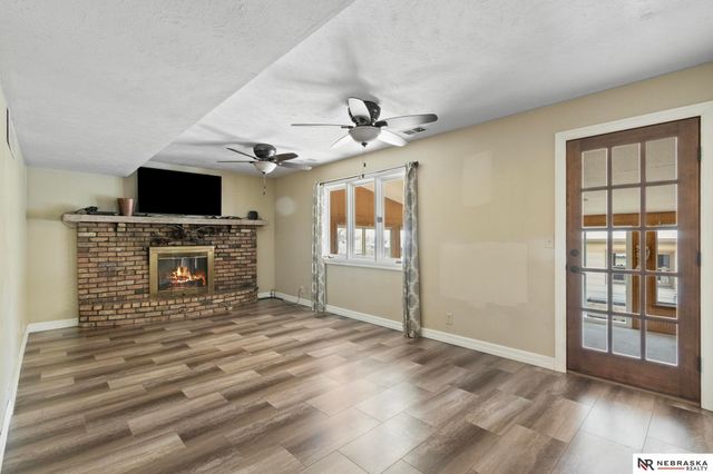 5018 S 53rd Street, Omaha, NE 68117