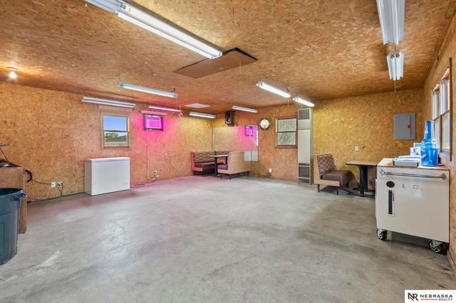 5018 S 53rd Street, Omaha, NE 68117