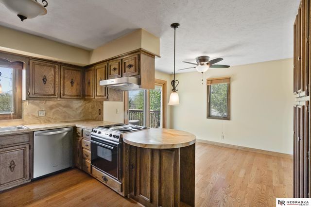 5018 S 53rd Street, Omaha, NE 68117