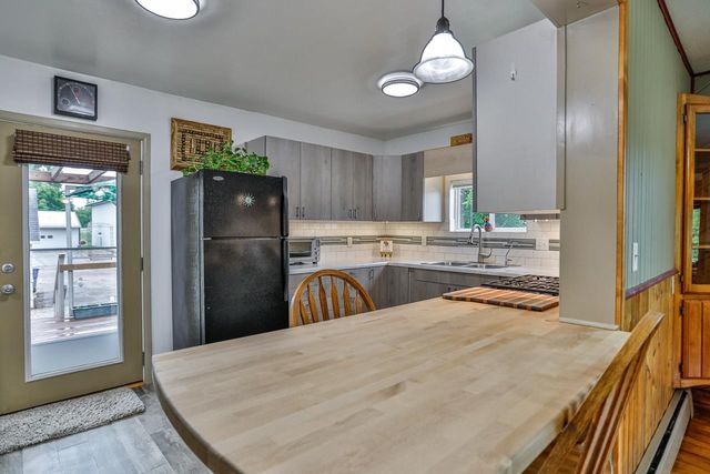 406 FLINT AVENUE, Mattoon, WI 54450