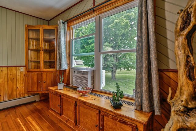 406 FLINT AVENUE, Mattoon, WI 54450