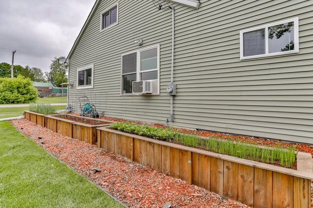 406 FLINT AVENUE, Mattoon, WI 54450