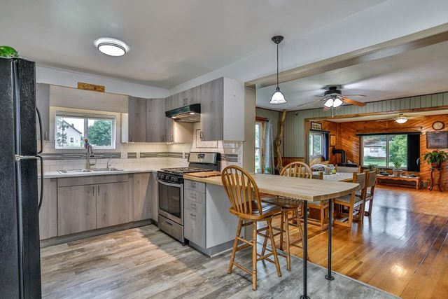 406 FLINT AVENUE, Mattoon, WI 54450