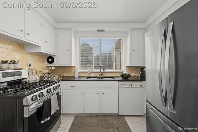 237 S Denwood Street, Dearborn, MI 48124