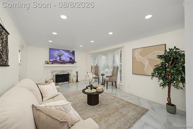 237 S Denwood Street, Dearborn, MI 48124