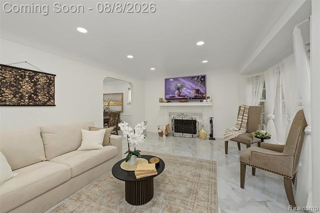 237 S Denwood Street, Dearborn, MI 48124
